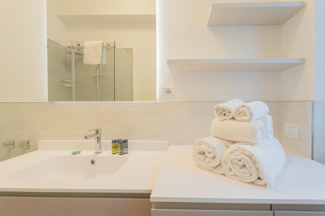 White Lake View Apartment By Rent All Côme Esterno foto